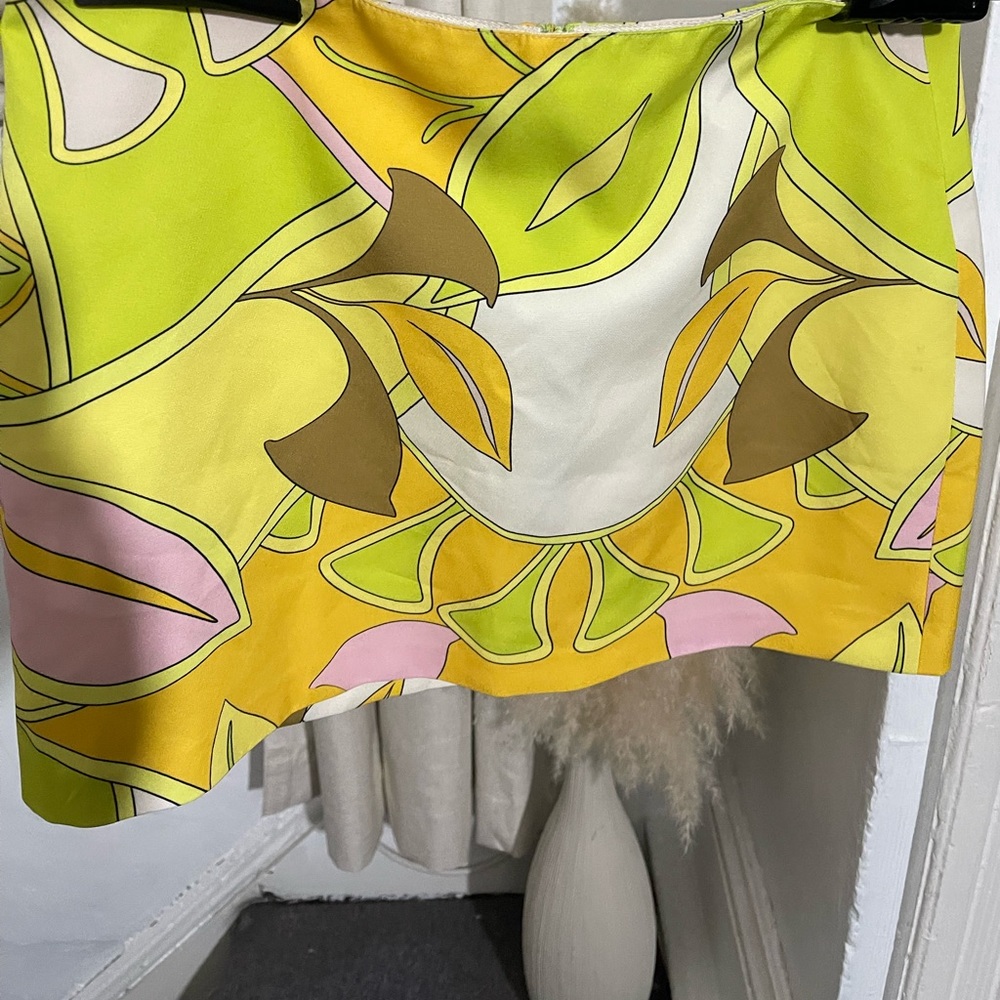 Mini floral skirt